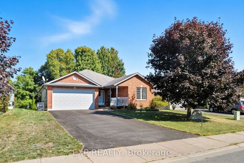 9 Lucas Crt, Brighton, ON, K0K1H0 | Card Image