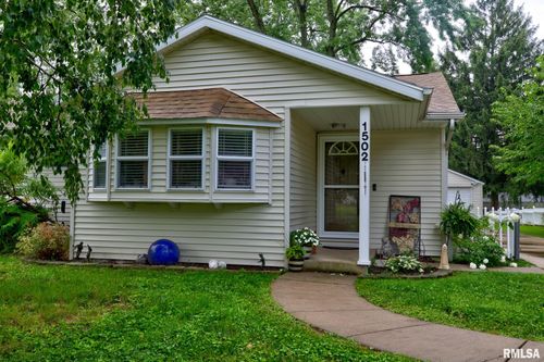 1502 W Shenandoah Dr, Peoria, IL, 61614-4615 | Card Image