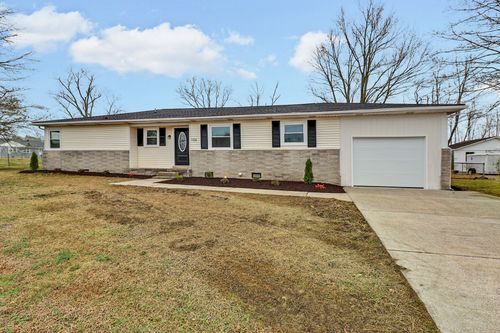 106 Dearman St, Smithville, TN, 37166-3001 | Card Image