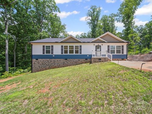 601 Lhasa Apso Ln, Iron Station, NC, 28080-9422 | Card Image