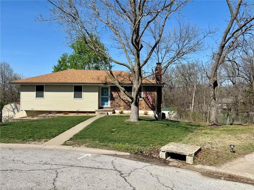 102 Cottonwood Close St, Warrensburg, MO, 64093-9679 | Card Image