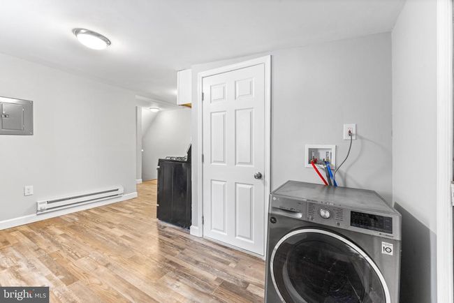 APT-3RD - 319 S Augusta Ave, Condo with 3 bedrooms, 1 bathrooms and null parking in BALTIMORE MD | Image 6