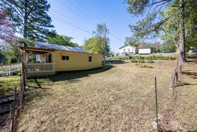 71 4th St, House other with 2 bedrooms, 1 bathrooms and 3 parking in Big Sandy TN | Image 3