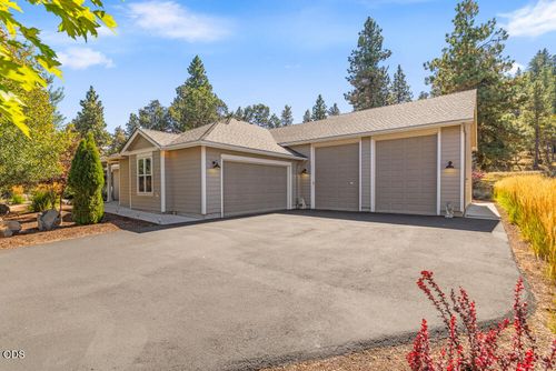 6920 Redstart Rd, Klamath Falls, OR, 97601-9244 | Card Image