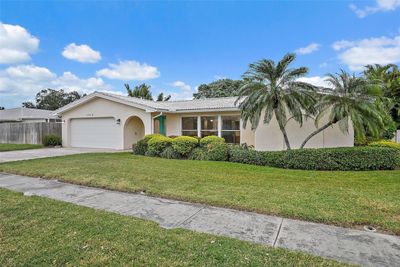 1918 Sandpiper Drive, House other with 4 bedrooms, 3 bathrooms and null parking in CLEARWATER FL | Image 2