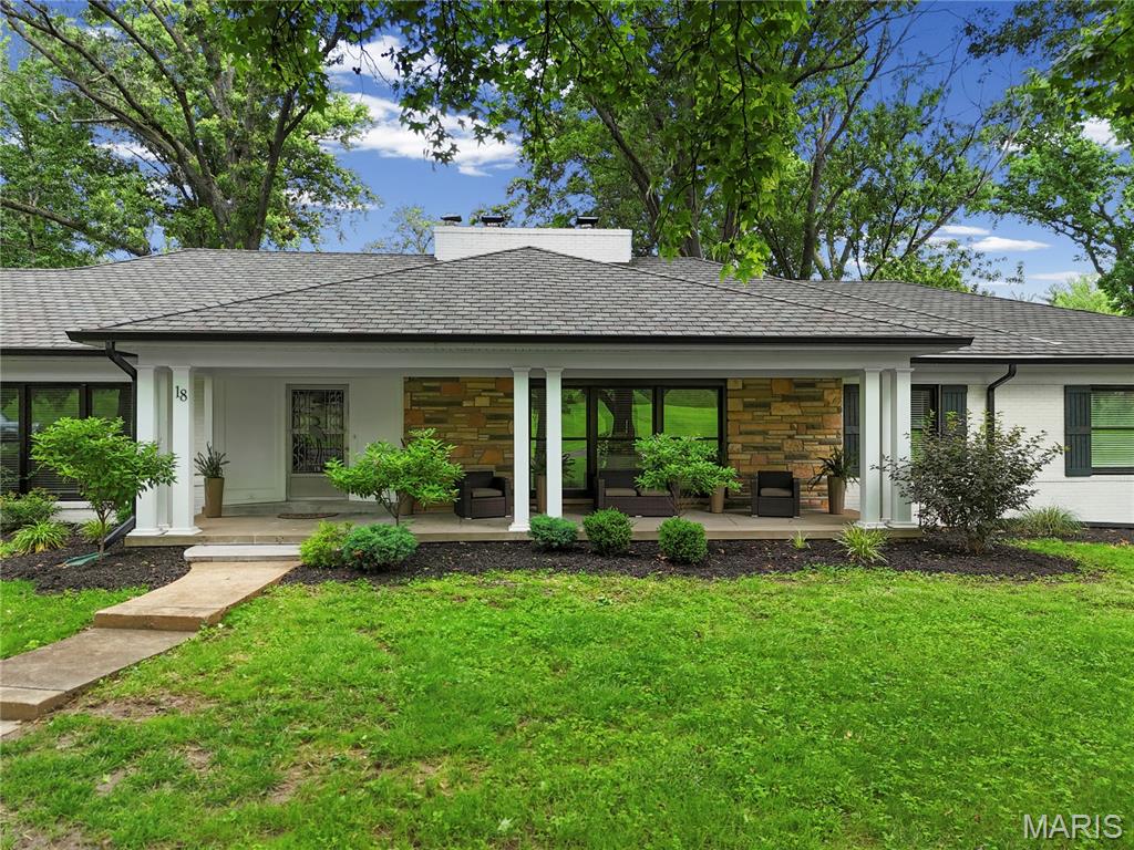 Residential in Town and Country 3