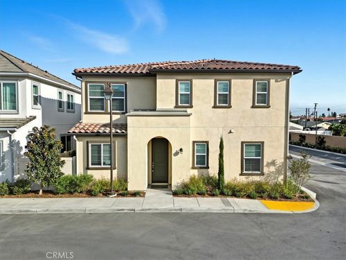 433 Willow Run Ln, Carson, CA, 90745-4318 | Card Image