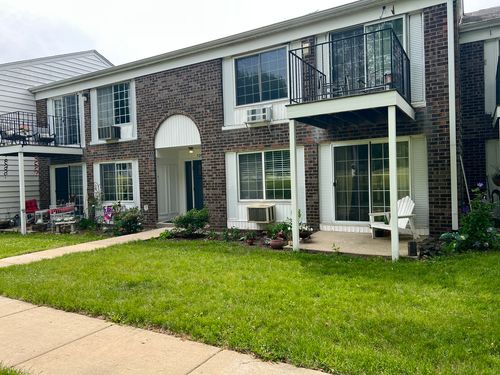 apt-1-704 Kiwanis Dr, Freeport, IL, 61032-4558 | Card Image
