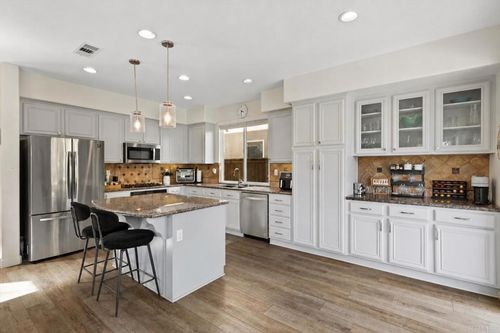 1300 Enchante Way, Oceanside, CA, 92056-5672 | Card Image