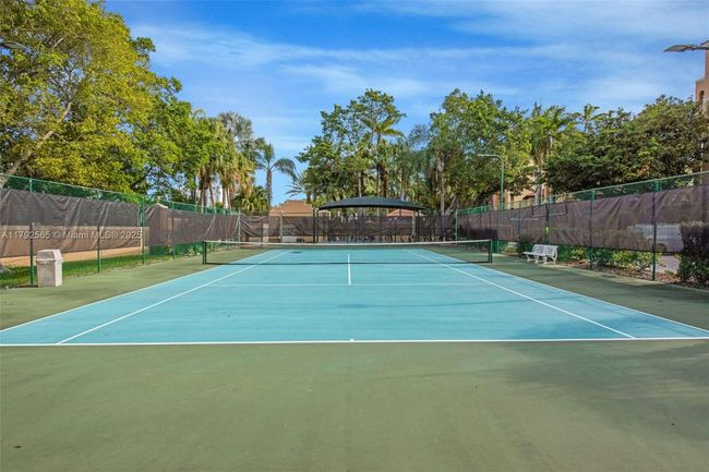 1406 - 19999 E Country Club Dr, Condo with 2 bedrooms, 2 bathrooms and null parking in Aventura FL | Image 26