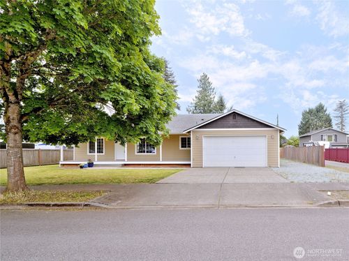 116 W Marion St, Arlington, WA, 98223-8240 | Card Image