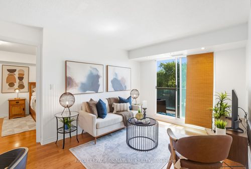 402-935 Sheppard Ave W, North York, ON, M3H2T7 | Card Image