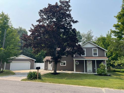7967 Meade St, Montague, MI, 49437-1404 | Card Image
