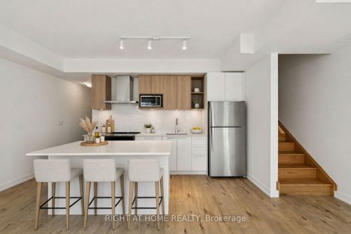 th30-unit-9-496 Plains Rd E, Burlington, ON, L7T2E1 | Card Image