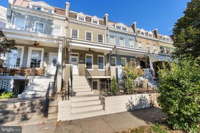 1404 Massachusetts Avenue Se, Townhouse with 4 bedrooms, 4 bathrooms and null parking in WASHINGTON DC | Image 2