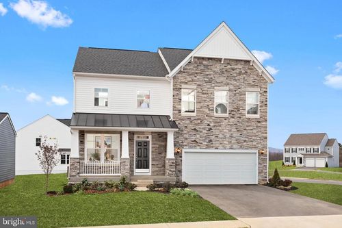 200 Hillsdale Pl, MARTINSBURG, WV, 25403-1827 | Card Image