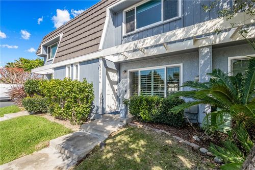8408 Dory Dr, Huntington Beach, CA, 92646 | Card Image