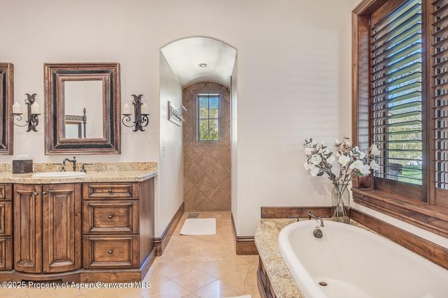 108 Midland Loop Rd, House other with 3 bedrooms, 4 bathrooms and null parking in Carbondale CO | Image 18