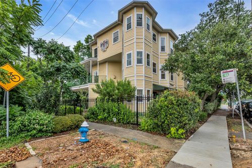 3201 White Oak Dr, Houston, TX, 77007-2641 | Card Image
