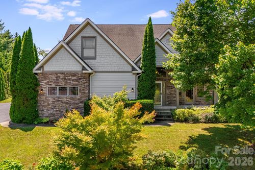 4 Amaretto Dr, Candler, NC, 28715-8407 | Card Image