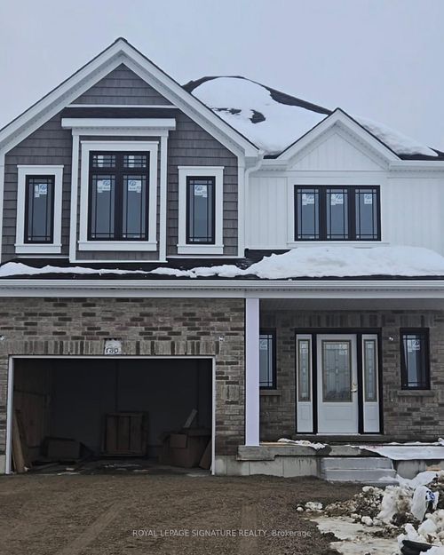 142 E Macphail Street E, Grey Highlands, ON, N0C1H0 | Card Image