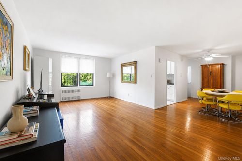 3b-488 Ocean Pkwy, Brooklyn, NY, 11218-5018 | Card Image