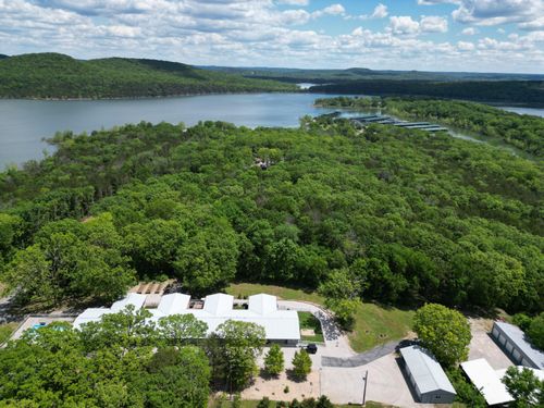 apt-c-486 Campbell Point Rd, Shell Knob, MO, 65747-7139 | Card Image