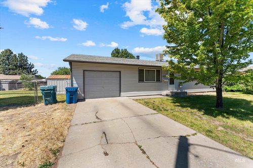 111 Goodall, Mountain Home, ID, 83647 | Card Image