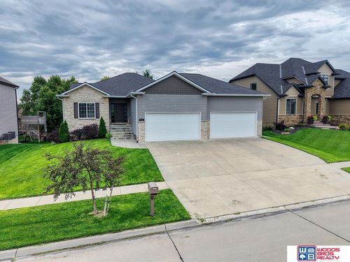 2911 Hoy St, Lincoln, NE, 68516-6039 | Card Image