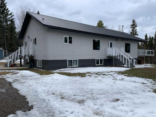 47415 Range Road 31, Home with 4 bedrooms, 3 bathrooms and 2 parking in Rural Leduc County AB | Image 2
