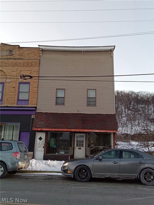 439 Main St, Wellsville, OH, 43968-1685 | Card Image