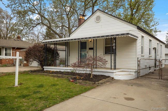 700 Silman St, House other with 3 bedrooms, 2 bathrooms and null parking in Ferndale MI | Image 23