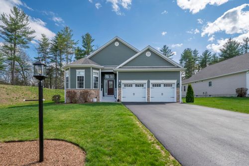 19 Pumpkin Patch Way, Londonderry, NH, 03053-6140 | Card Image