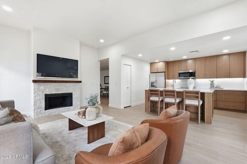 55-1811 S 39th Street, Mesa, AZ, 85206 | Card Image