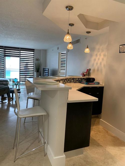 apt-1510-6917 Collins Ave, Miami Beach, FL, 33141-3298 | Card Image