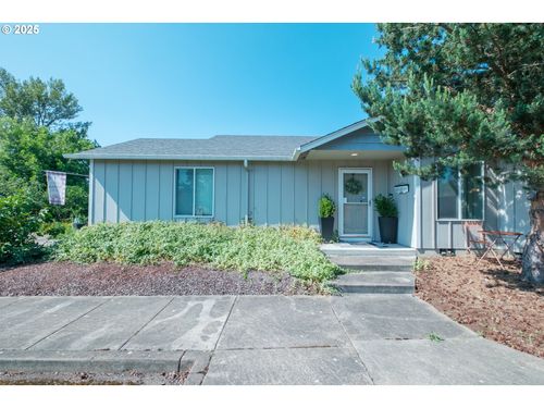 1239 46th Ct, Sweet Home, OR, 97386-1398 | Card Image