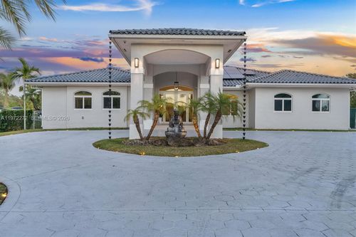 135 Sw 125th Ave, Miami, FL, 33184-1402 | Card Image