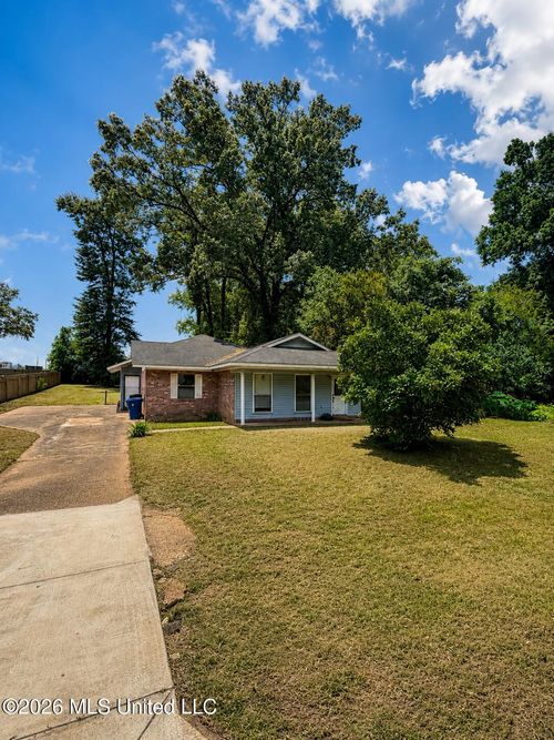 125 Tara Ln, Lucedale, MS, 39452-3605 | Card Image