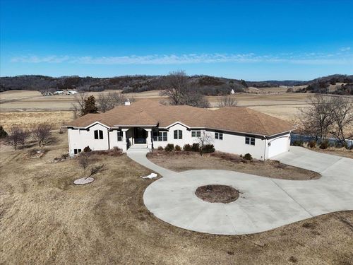 9917 Carter Rd, Mazomanie, WI, 53560-9423 | Card Image
