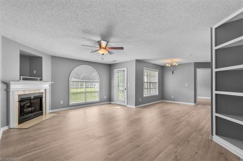 ic-133 James Rd, High Point, NC, 27265-2617 | Card Image