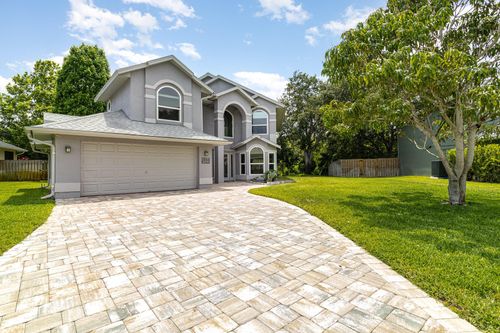 3844 Saint Armens Cir, Melbourne, FL, 32934-8352 | Card Image