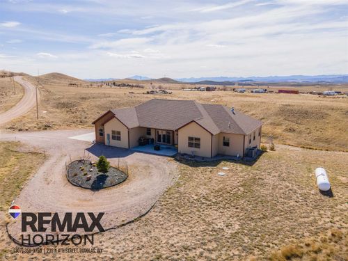213 Dove Loop, Douglas, WY, 82633-9569 | Card Image