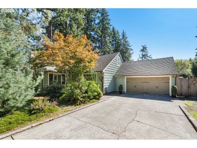 4664 Firwood Rd, House other with 3 bedrooms, 2 bathrooms and 2 parking in LakeOswego OR | Image 1