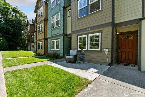 64-7162 Shinkle Pl Sw, Seattle, WA, 98106-1754 | Card Image