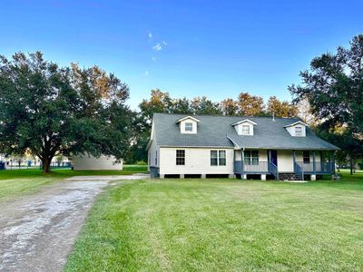 13455 K C Rd, House other with 4 bedrooms, 3 bathrooms and null parking in Gonzales LA | Image 1