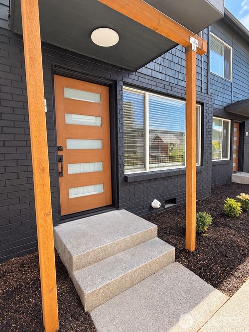 3-1220 N 137th St, Seattle, WA, 98133-7628 | Card Image