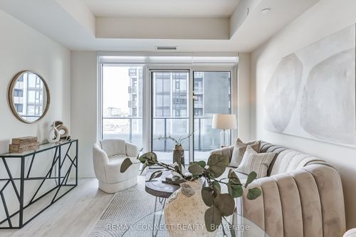 419-8960 Jane St, Concord, ON, L4K2M9 | Card Image