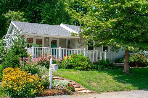 145 S 15th St, Emmaus, PA, 18049-3409 | Card Image