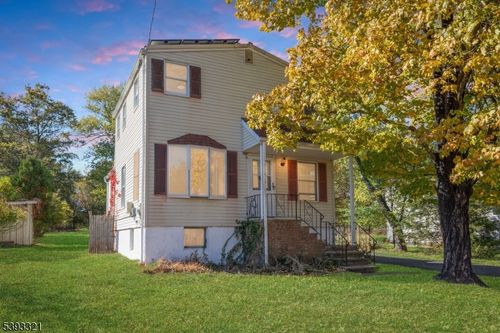 110 Maple St, Bridgewater, NJ, 08807-2794 | Card Image