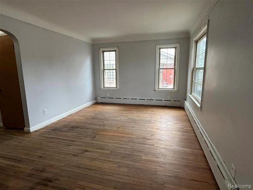 16572 Rosemary, Fraser, MI, 48026-3274 | Card Image